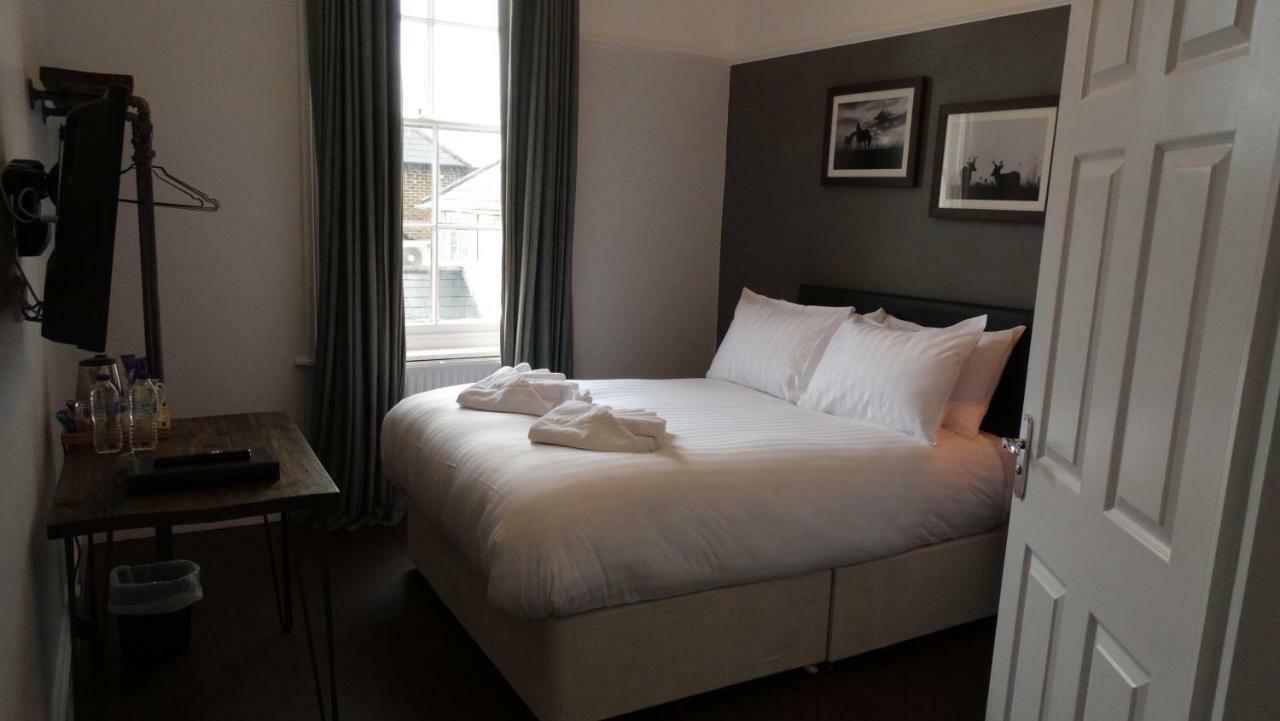 The Mortimer Arms (Adults Only) Romsey Ngoại thất bức ảnh
